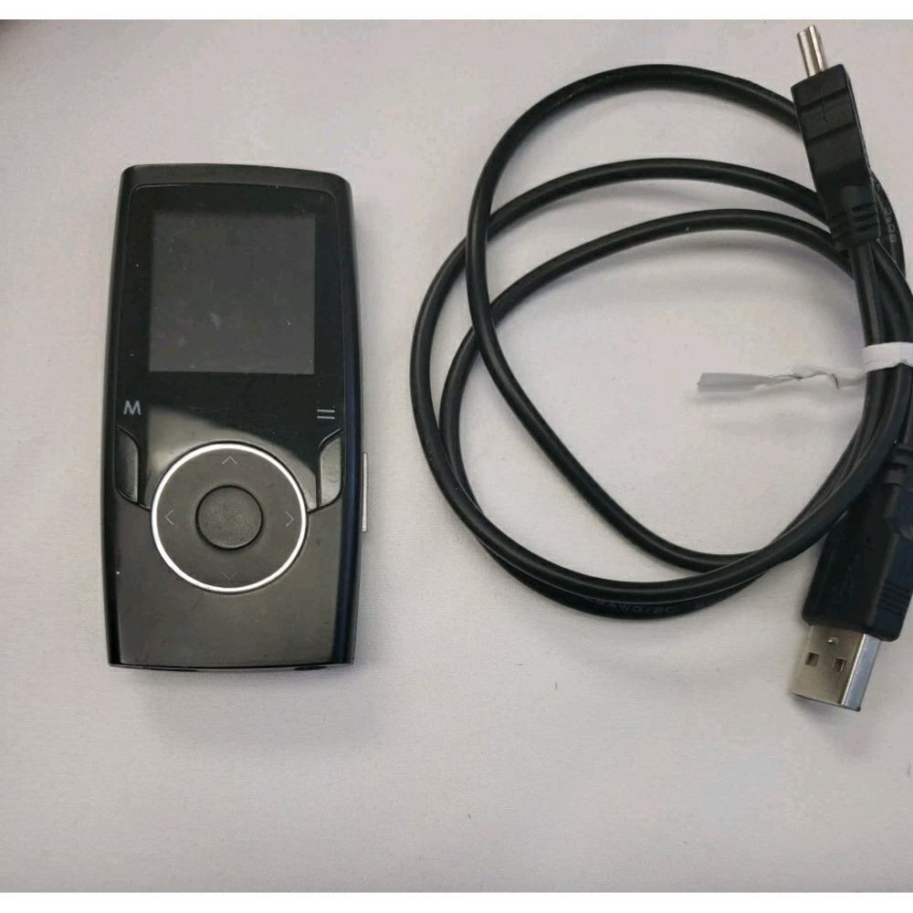 Coby Video MP3 Player MP601-4G Digital Media Player With Charging Cord Powers Up